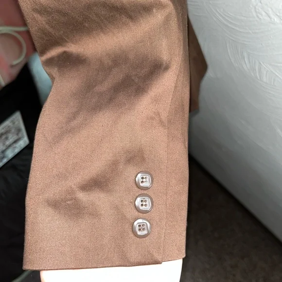 Amanda Smith chocolate blazer. Size 6. 97% cotton; 3% spandex. - Picture 5 of 6